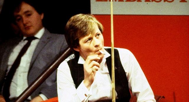 在他的背后 在他的背后