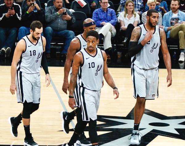 赛后错峰离 赛后错峰离